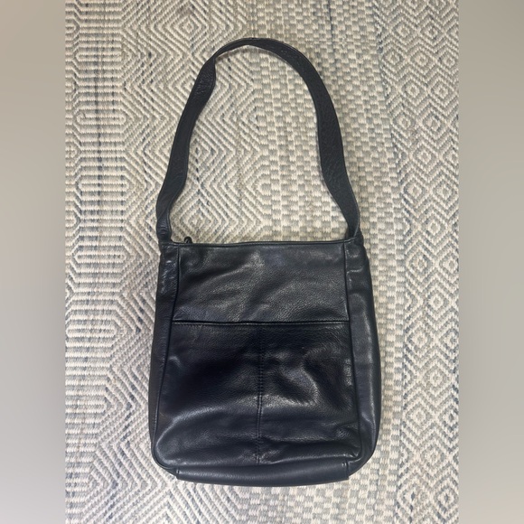 Sven of Berkeley leather wide strap black tote - Picture 2 of 7